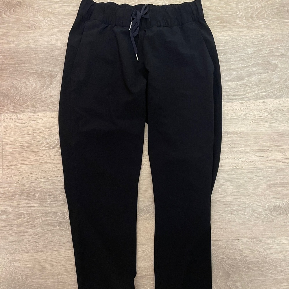 Lululemon on the Fly Woven Pants size: 6